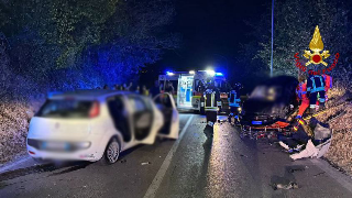 Fermo - Carambola tra auto: tre feriti, 50enne soccorso dall’eliambulanza